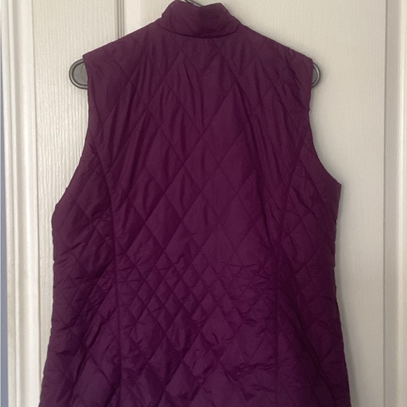 Woman’s Vest/Shell - Picture 2 of 3
